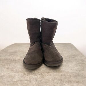 UGG Chestnut Brown Classic Short Boots Size 5